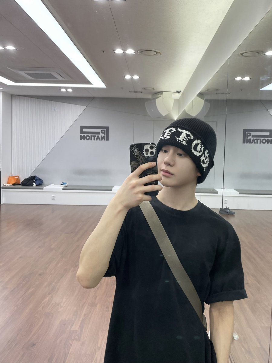 TNX_twt's tweet photo. 오늘 너무 즐거웠다 땡스 🔥🤍🔥

#장현수 #HYUNSOO https://t.co/DRrCpQ0t5d