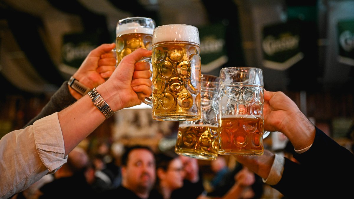 Brauerei-Chef: „Das Bier ist viel zu billig“, müsse stärker wertgeschätzt werden: krone.at/3332903
