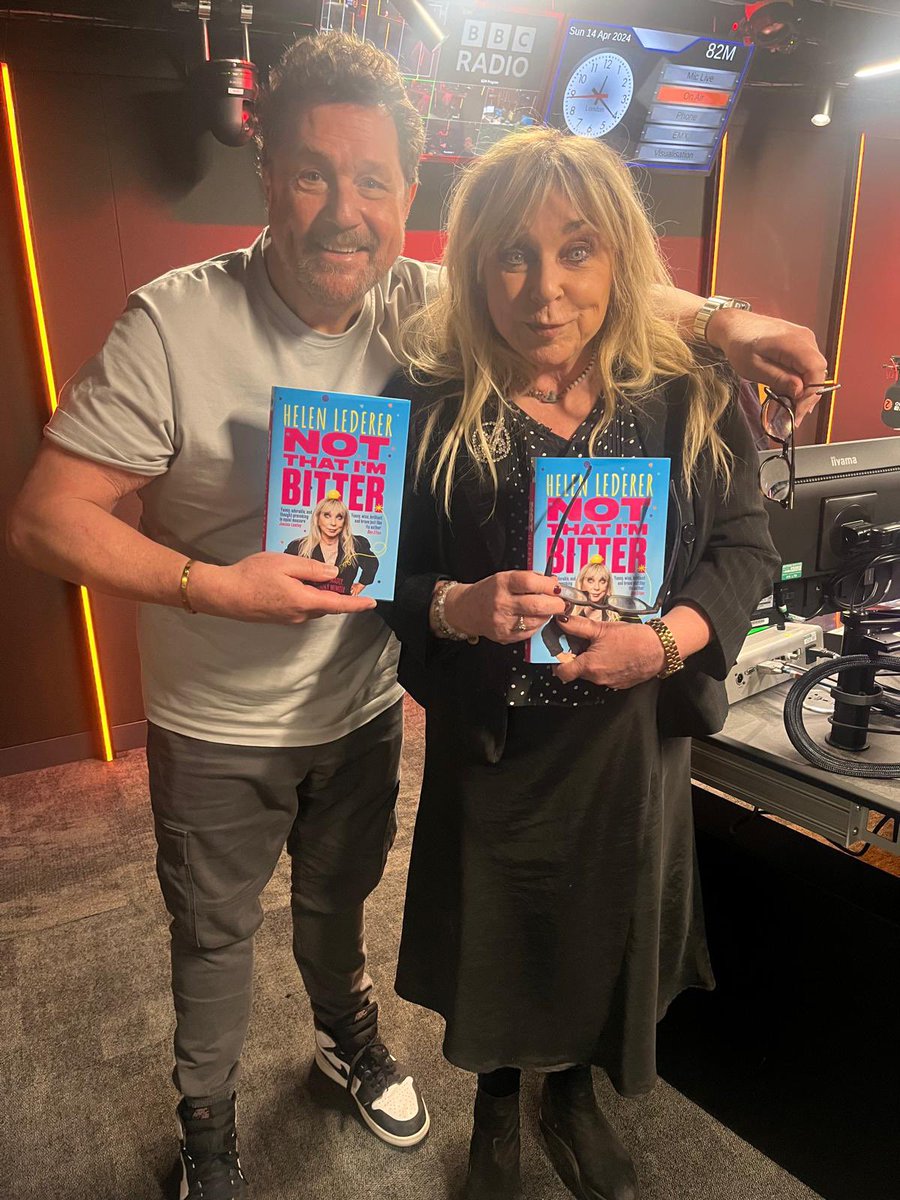 Oo I love this man! ❤️ @mrmichaelball 🍋Not That I’m Bitter🍋 Buy here: tinyurl.com/45r95nus @BBCRadioTwo @bbcsounds @TheMirrorBooks #ntib #memoir #book #comedy #funny #funnywomen #author #interview #booksigning #witty #wittywomen #abfab #bottom #nakedvideo
