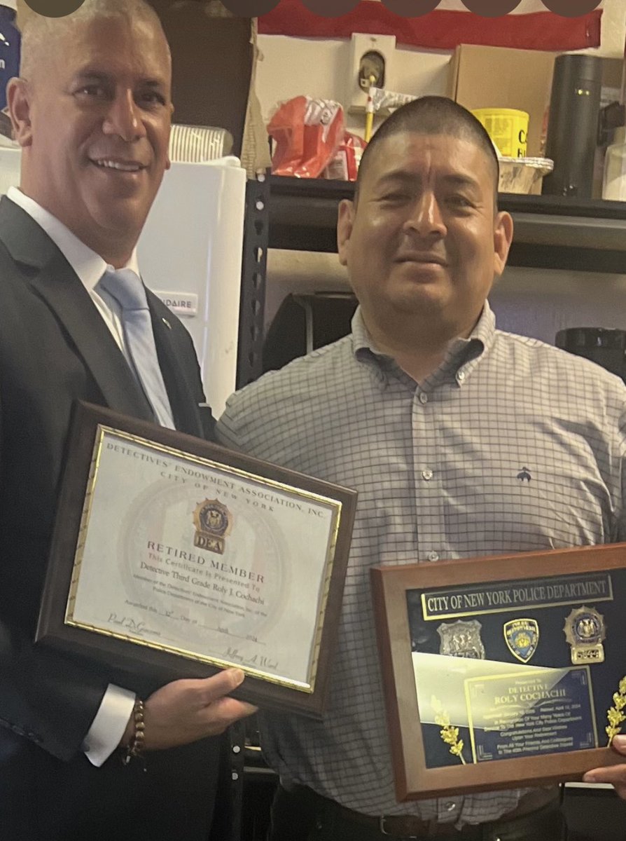 Congratulations to Detective Roly Cochachi of the 40 Precinct Squad on his well-earned retirement after 20 years of dedicated service. Wishing him health and happiness in all his future endeavors. The DEA salutes you, Detective!