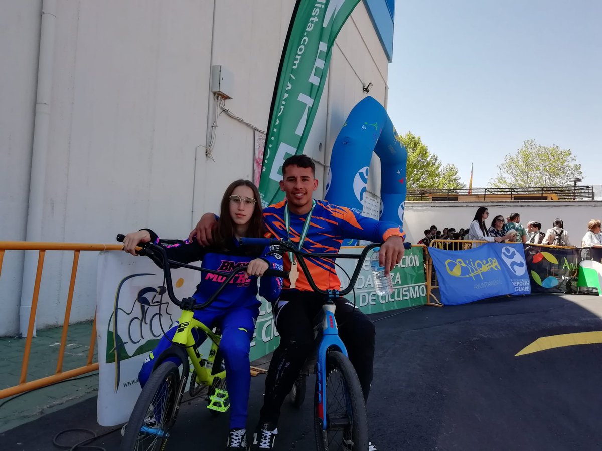 📸🏆🚴‍♀️🚴‍♂️🤟Termina en #Ogíjares la primera prueba de la #CopaAndaluciaPumpTrack David Steven Giraldo y María Pérez son los mejores riders de la carrera. ¡Enhorabuena! 💪🏻💪🏻