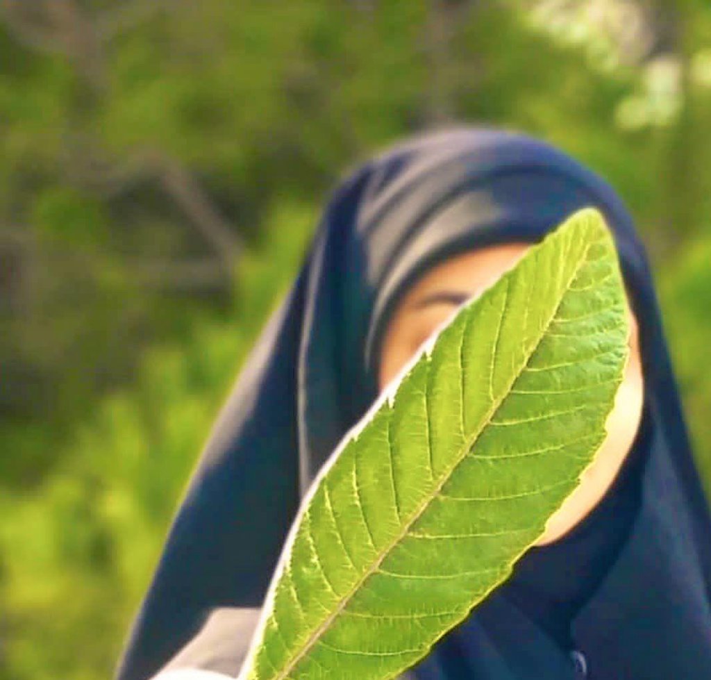 •• ' لكُل الذين نالوا مكانًا عميقًا في قلوبنا.. إنكم وهج السعادة المُغيث، وكُل أصول الفرح المُزهر في حياتنا؛ طِبتم بودٍ وأملٍ سرمديان 🤍. ' 🌹#مسااائكم_اجمل_مساااء🌹