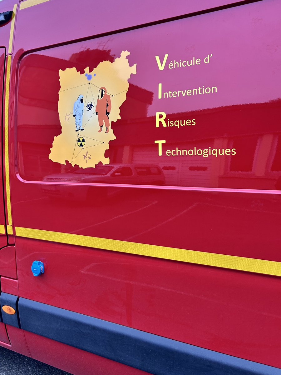 Intervention #RCH ce matin pour les @PompiersFR du @sdis53 à @Mayenne_Ville suite au déclenchement d’un dispositif de sécurité sur un réservoir d’azote liquide. Malgré le bruit et le nuage, ⚠️ AUCUN RISQUE POUR LA POPULATION ⚠️ ✅ Opération terminée #cooperation_entre_services