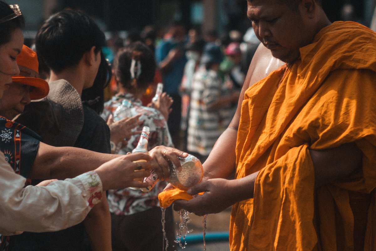 ช่างภาพชื่อดังฐานะร่ำรวย tweet media