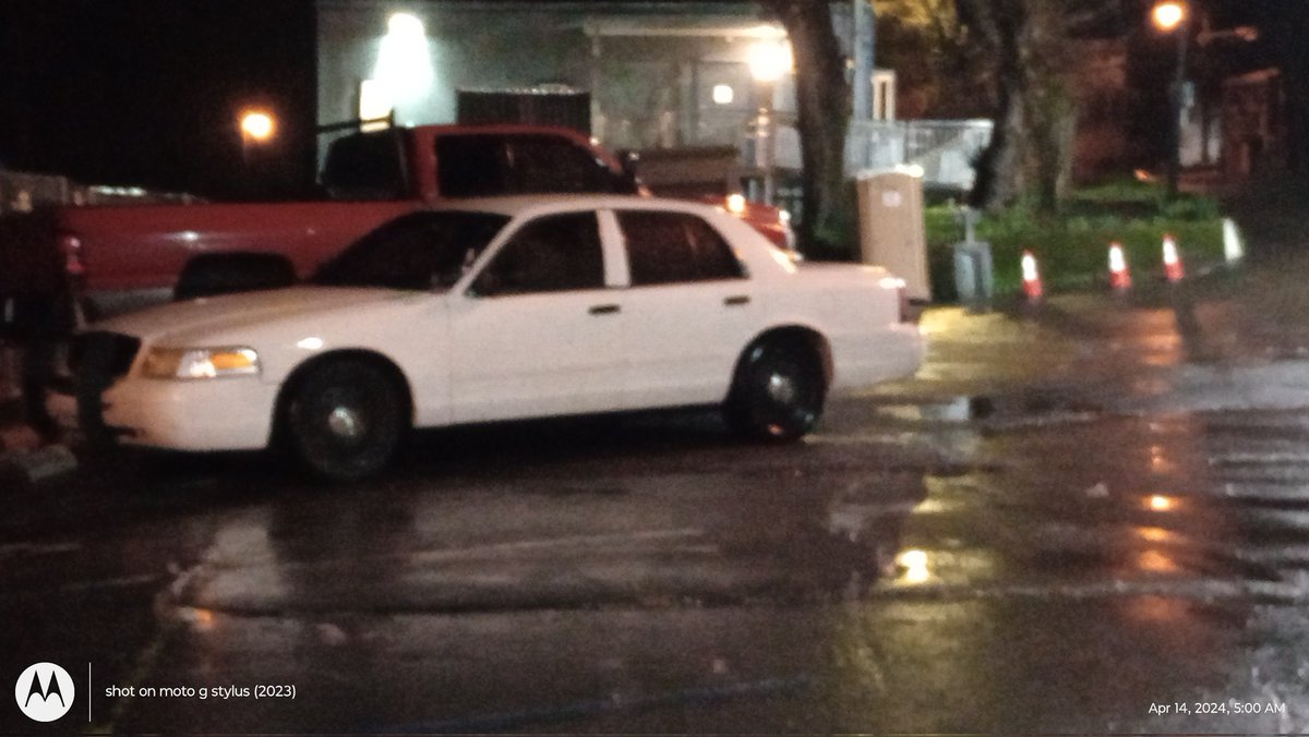 leharra9's tweet image. Iouri Podladtchikov this same #crookedcop just pulled up to the train station in Dunsmuir, he was stalking me yesterday, my @Amtrak train left w/out me, telling me the train didn't head north to Portland, the crooked cops are gonna try and arrest me for nothing