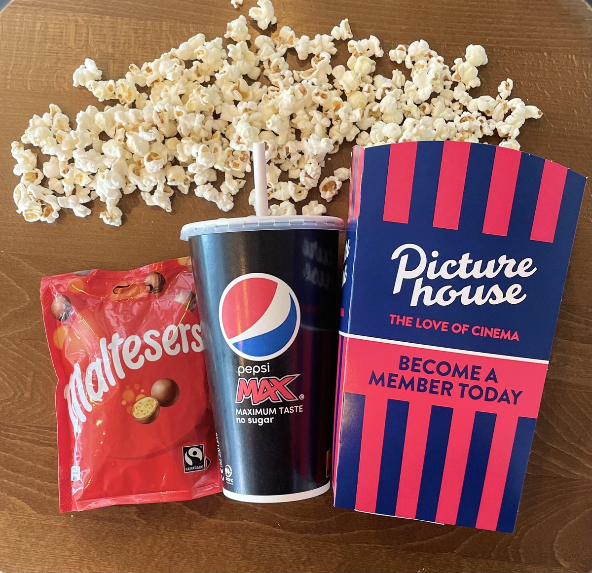 It's the Best Deal EVER! Grab a Popcorn, Drink and Snack for just £11/13 to enjoy during your film! Plus we even have a Kids Combo for your Little ones! Ask at our Box Office for more information.
