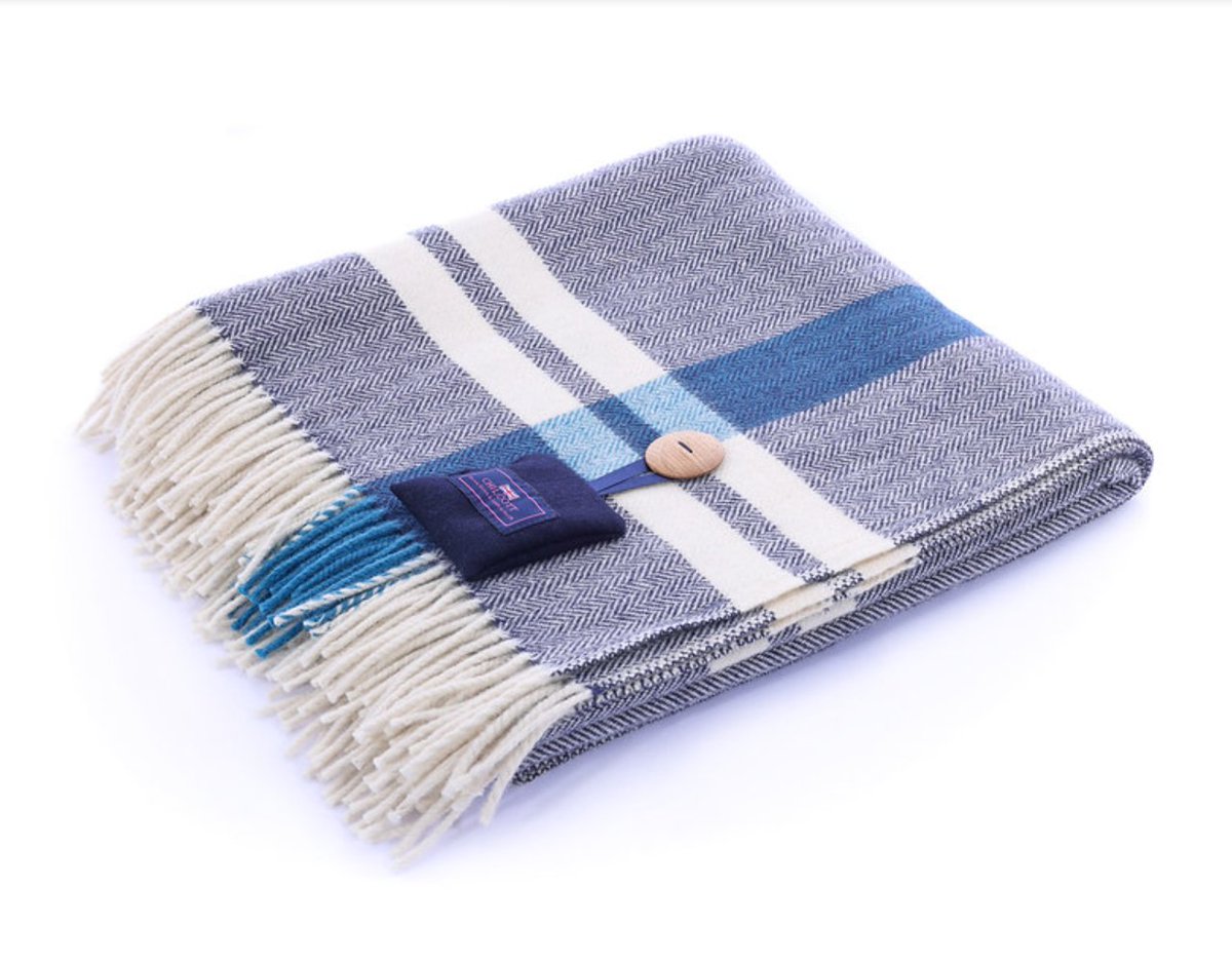 Designed in-house and made with 100% Romney lambswool, our limited-edition blankets are woven in small batches for amazing softness and warmth. Shop now before they're gone! #ChilcottUK #LuxuryLiving #ArtisanCraftsmanship #ChilcottBlanket #LuxuryBlanket chilcottuk.com/product-page/c…