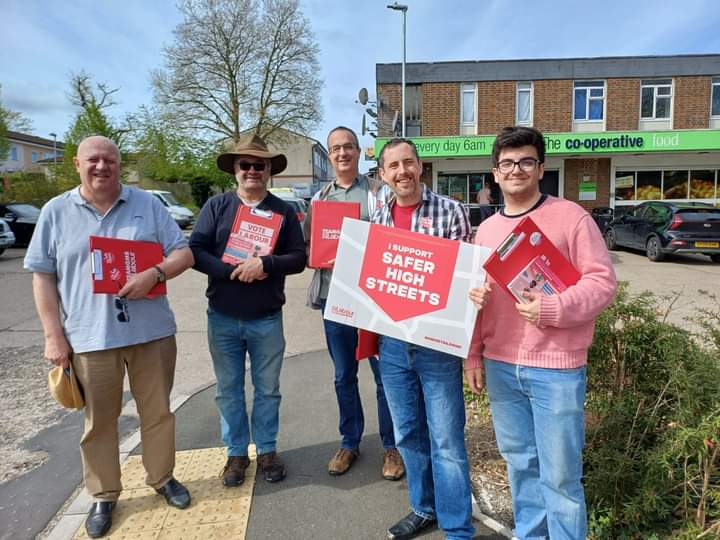 Back out on the doors listening to residents in Longbanks today with Harlow Labour Party team. #ItsTimeForChange #VoteLabour @AlexJKyriacou @JamesGriggs512 @PhilWaiteHw @harlowlabour #Harlow