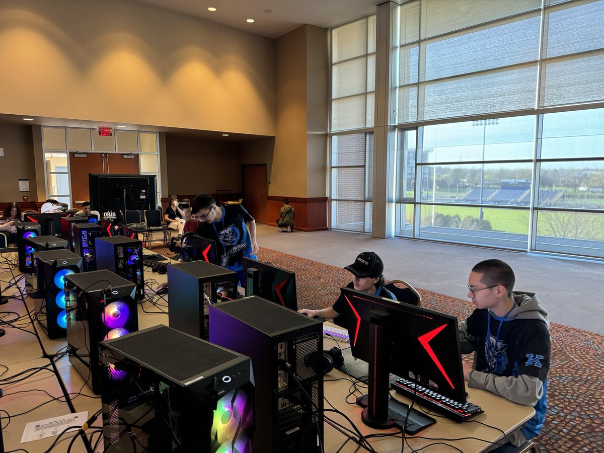coachmeeks66's tweet photo. Setting up for Day 2 OHSAA / ESO State Tournament OVERWATCH 2. #WKHSWolves https://t.co/Su0kguuDmO