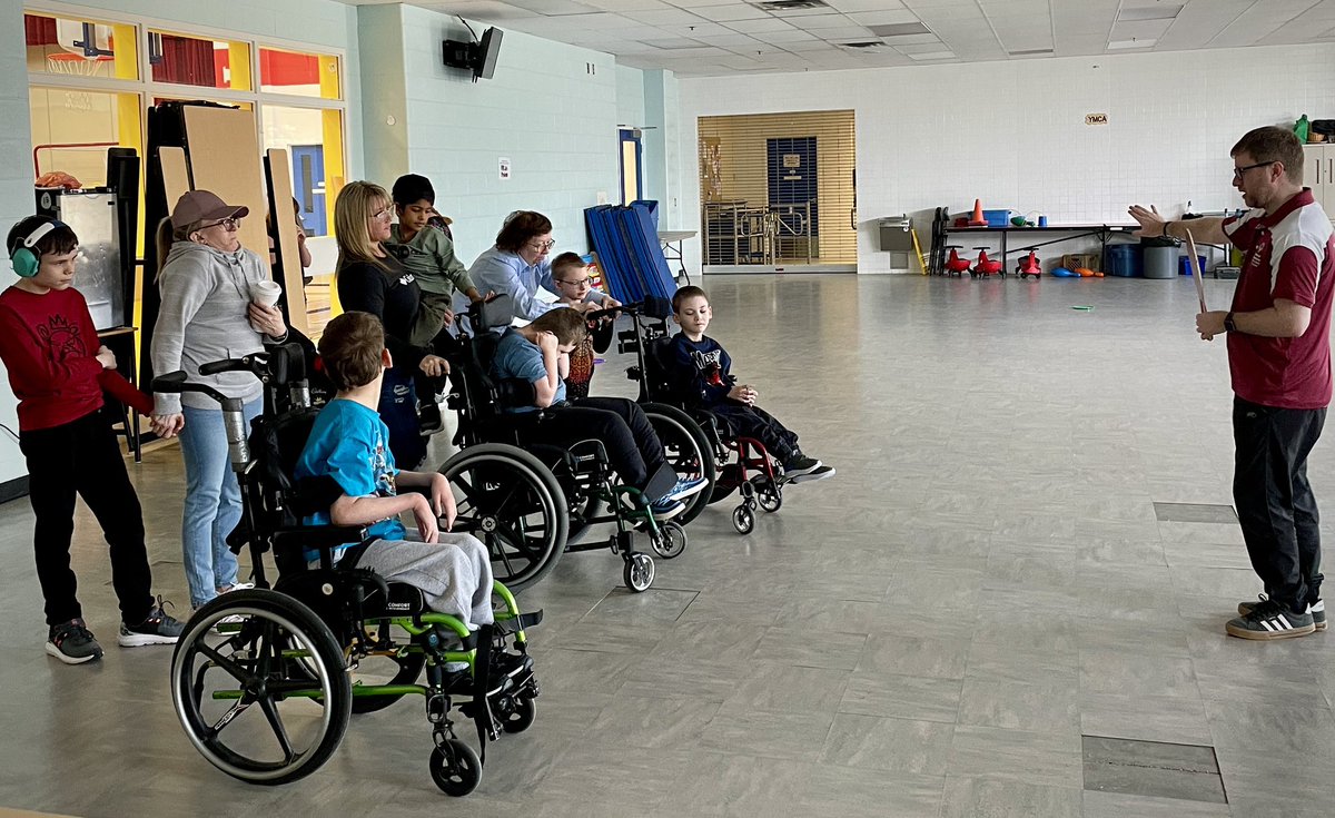 Thanks so much to Brent from @SpecialONL for coming in to help get us started with a more structured and meaningful adapted Phys Ed program for our students! We are so excited about this new learning opportunity! 🏀⚽️🏃‍♂️