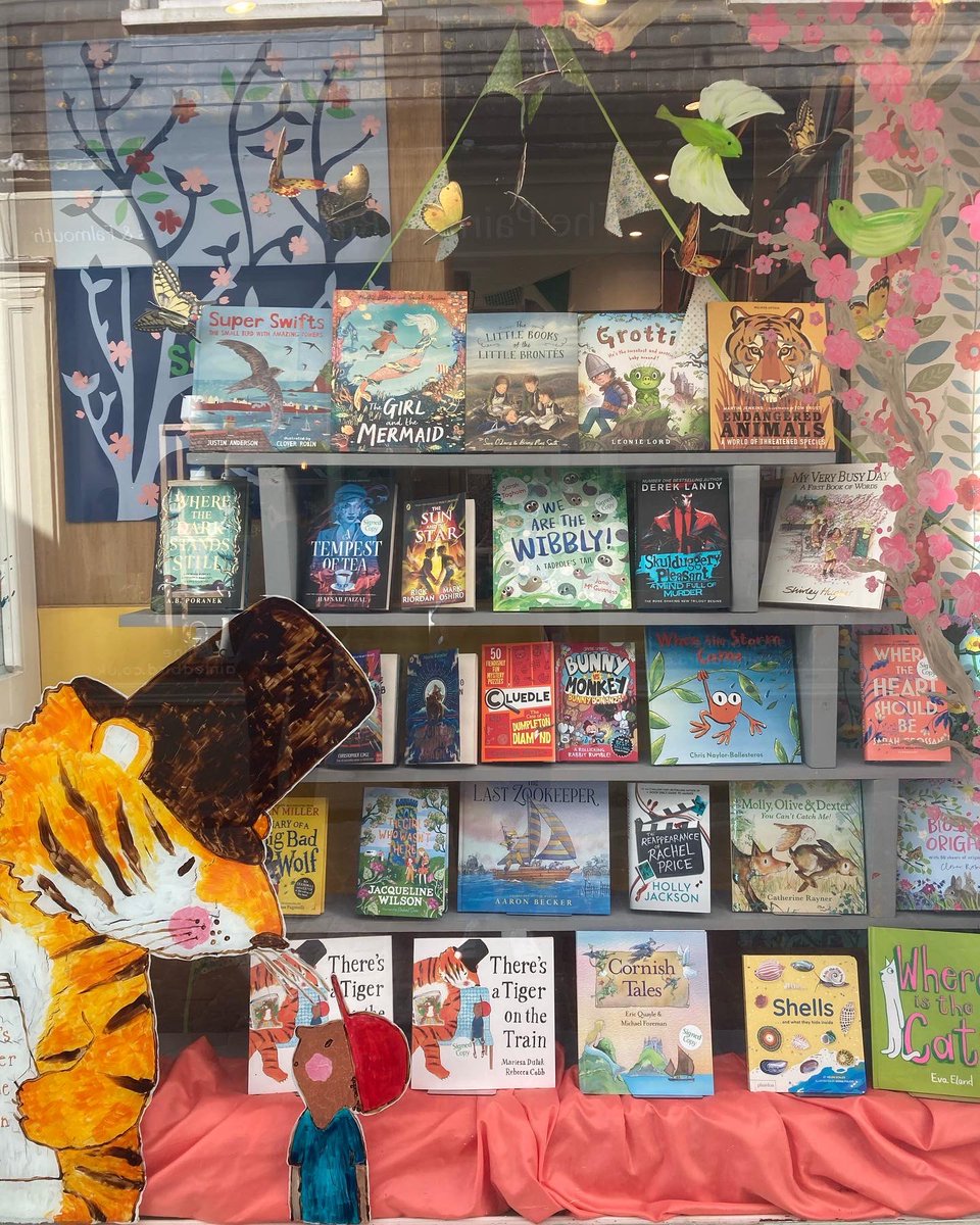 mrstwit's tweet photo. Brilliant couple of days visiting some of #Cornwalls Bestest bookshops and signing wazillions of ๐ธWE ARE THE WIBBLY ๐ธ thanks for having me @Edgybooks @falmouthbooks @stivesbooks @WaterstonesTRU and #Clemobooks #Newquay
#cornwall #bookshops #indybookshops https://t.co/la0NQ3ZOO8