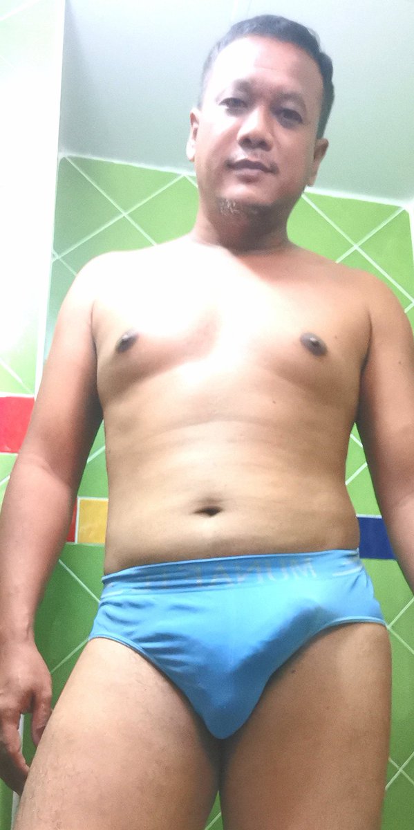 BallBall881573's tweet photo. สงกรานต์สาดน้ำฉ่ำๆ https://t.co/obdxkeBLBq