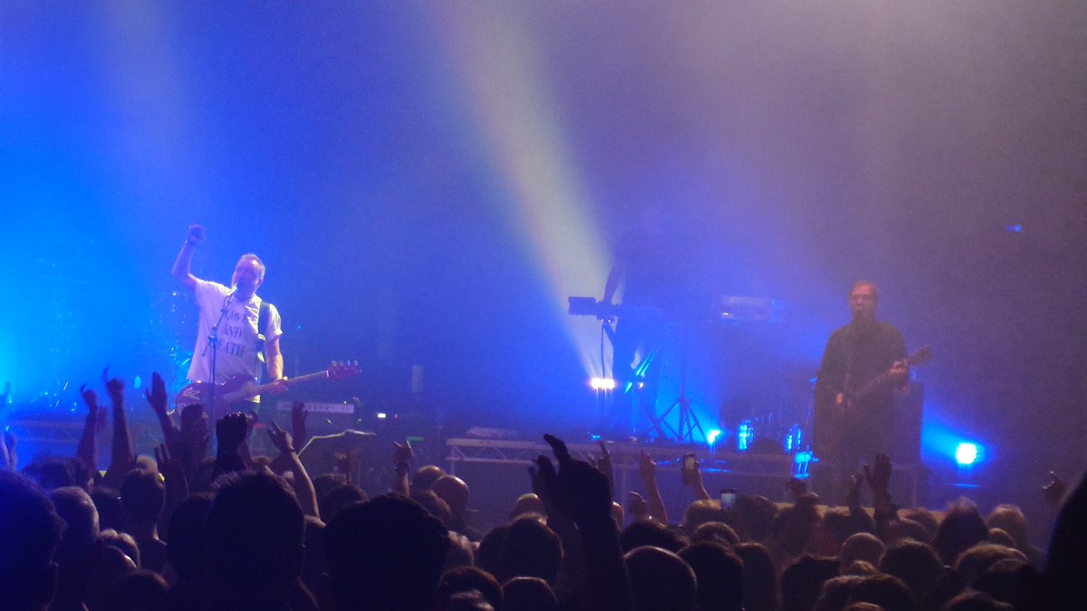 Great night at Interzone, Newcastle City Hall. @peterhook steered clear of New Order songs , instead indulging us in some very deep cuts... ICE AGE WARSAW EXERCISE ONE NO LOVE LOST REACTION INSIDE THE LINE .... to name but a few