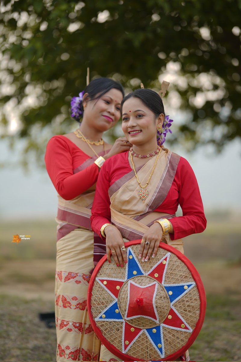 PallabiDasGLP's tweet photo. অসমৰ জাতীয় উৎসৱ  ৰঙালী বিহু তথা  অসমীয়া নৱবৰ্ষৰ আন্তৰিক শুভেচ্ছা জনালোঁ। https://t.co/Jfcb7Xx6RW