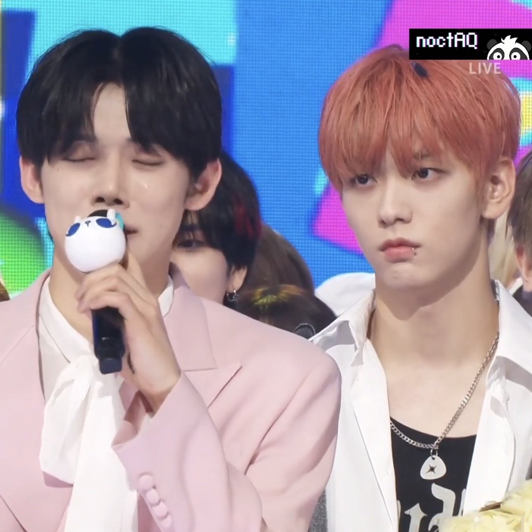 hourlyeonbin's tweet photo. soobin's sad face while yeonjun is giving his ending speech 💔 https://t.co/Xge7WoKWfv