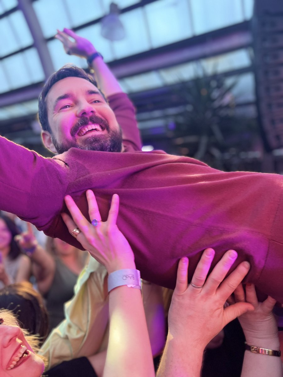 Oh what a day!!!   Great day in Glasgow for <a href="/DayFeverUK/">DAY FEVER</a> .    Thank you Johnny , <a href="/Vicky_McClure/">Vicky McClure MBE</a> and team.    ❤️