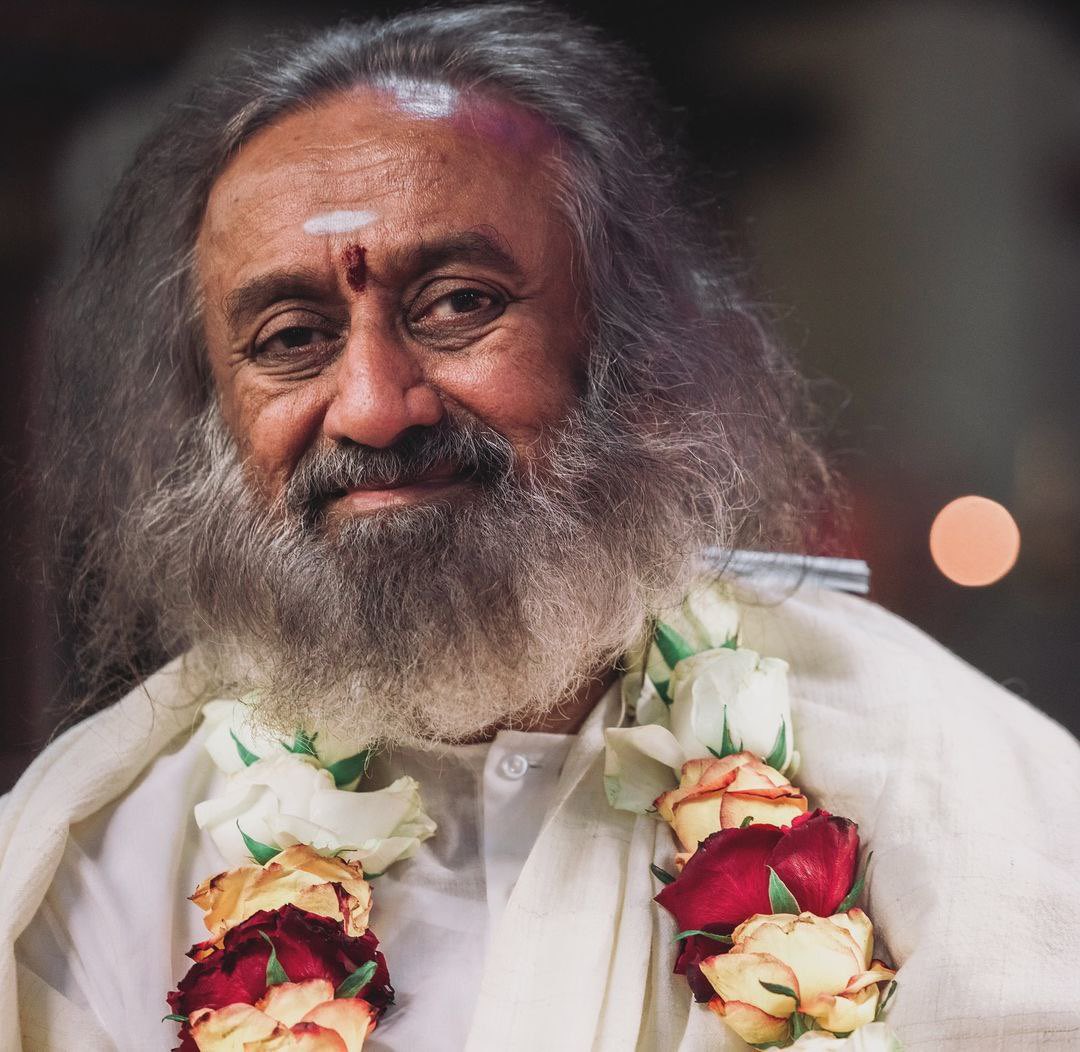 i_am_a_sadhak's tweet image. Question - Gurudev, what can I do to increase my capacity to take your blessings? How can I make my cup bigger?

#Gurudev @SriSri Ravi Shankar ji  - In the Advanced Course you all have heard of the Shatt Sampatti (six wealths, or six fold virtues)
• Sama (calmness or quietude of…