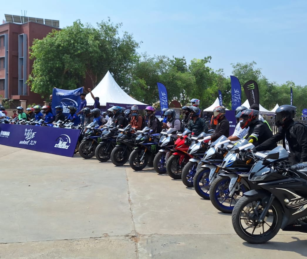 India_Yamaha's tweet photo. Feel the thrill in Lucknow as Yamaha’s Call Of The Blue weekend lights up the city, uniting bikers for an exciting celebration of unity and joy.
#Yamaha #CallOfTheBlueWeekend #YamahaMotorIndia #YamahaRacing #COTBLucknow https://t.co/cXmF0g8MKK