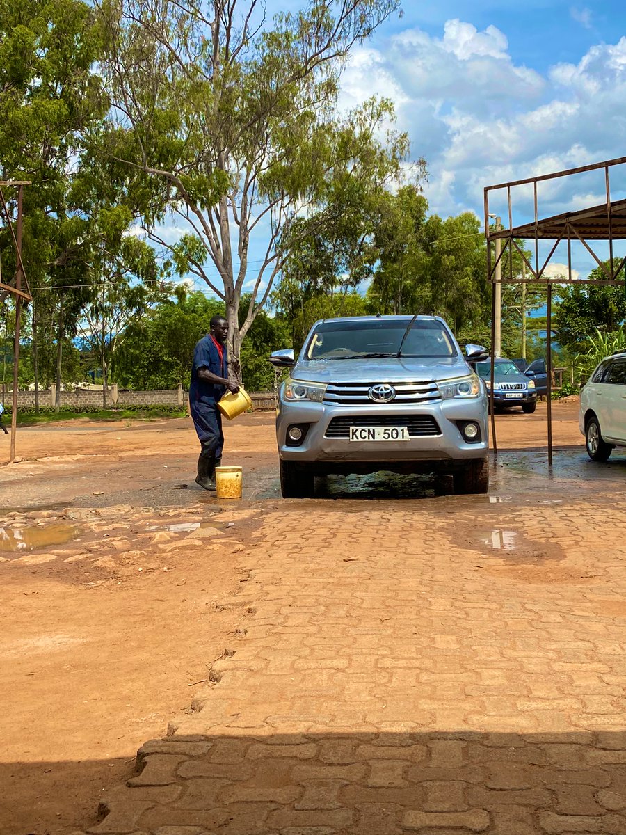 Good morning X. Ndio kudonjo. Sundays are for car wash and random drives. 
#HiluxRevo