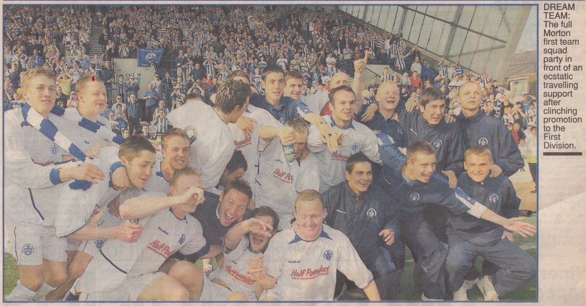 14th Apr 2007 The @Morton_FC team celebrate winning the 2nd division title at Stark Park. We lost 2-0 to @RaithRovers but Stirling's defeat to Ayr meant we were champions. @Chrismcnulty75 @1874_ton @scottymac0184 @MidgeyMillar @jamiestevo @spoonsy1980 @jason9walker