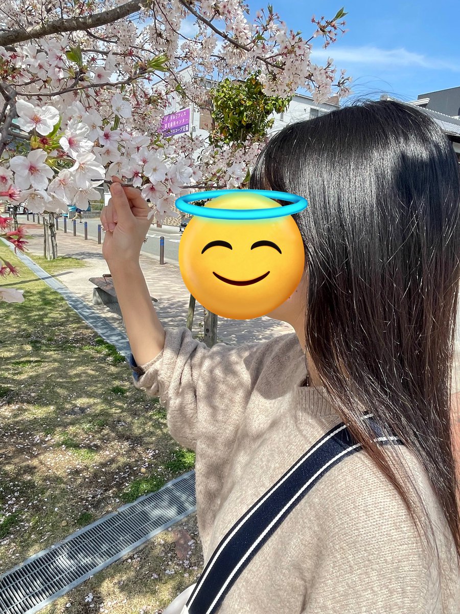 なな tweet media