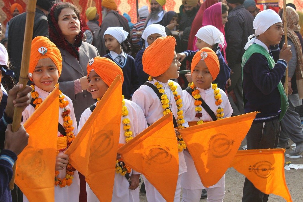 Happy Vaisakhi to all #OurNHSPeople who are celebrating! Vaisakhi is the festival which celebrates the founding of the Sikh community, the Khalsa, in 1699. Many people enjoy parades & special processions through the streets called Nagar Kirtans with lots of singing & chanting.