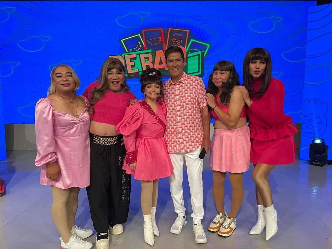 hindi pa rin tayo graduate sa ganitong klaseng humor <a href="/eatbulaga_TVJ/">EAT BULAGA TVJ</a>?

habang ine-educate ng <a href="/itsShowtimeNa/">It's Showtime</a> ang mga tao tungkol sa SOGIE, ginagawa niyo pa ring katatawanan ang cross-dressing?

shame on you.