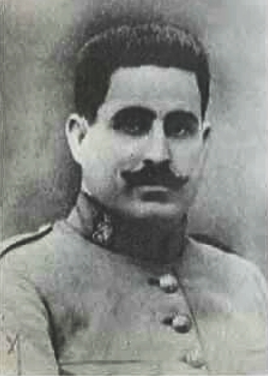 En el 93 aniversario de la II República

#14deAbril 1936; 5º aniversario de la República  Anastasio de los Reyes, Alférez Gª. Civil, es brutalmente asesinado por milicianos socialistas

Su asesinato desencadena trágicos sucesos en las siguientes 48 horas q precipitan la