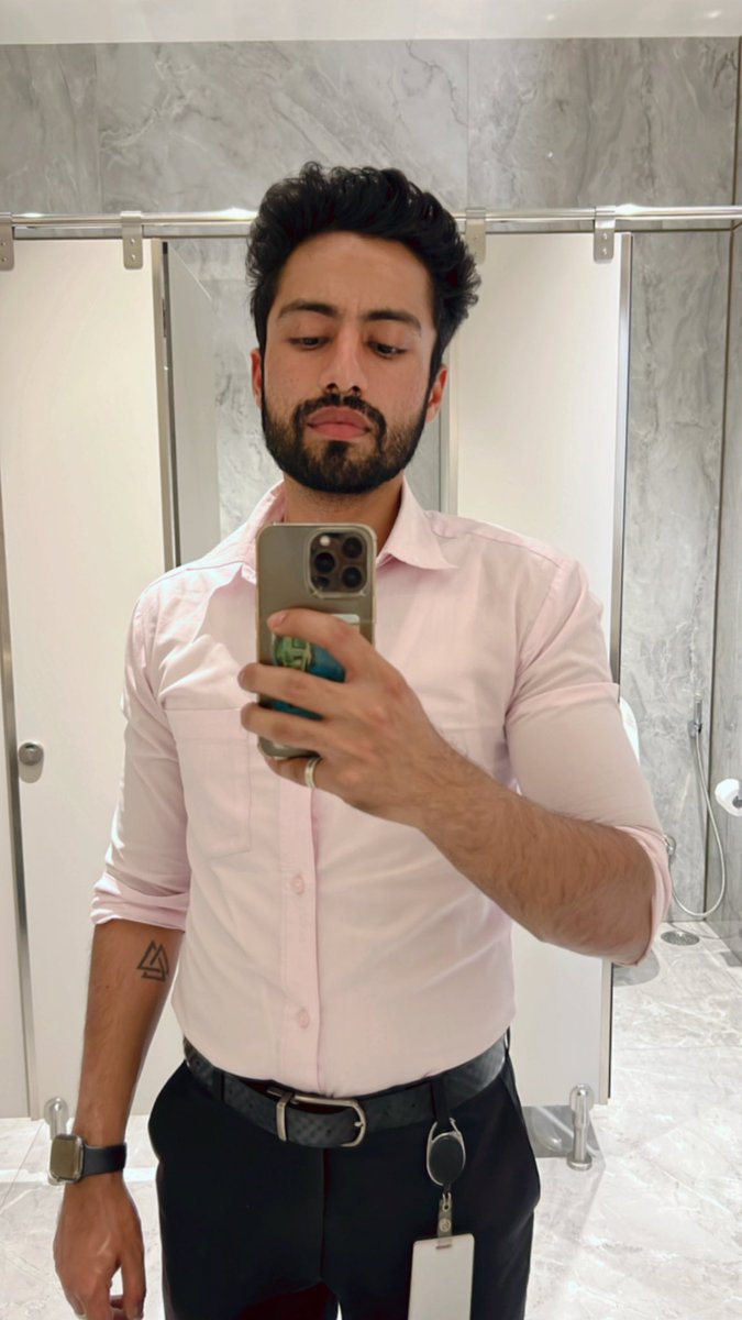 lakshayj577's tweet photo. Dw, not working Sundays

#Delhi #India #EY #gay #lgbt #pride #Pink #indianmen #LGBTQ #LGBTIQ https://t.co/ybay3lljzc