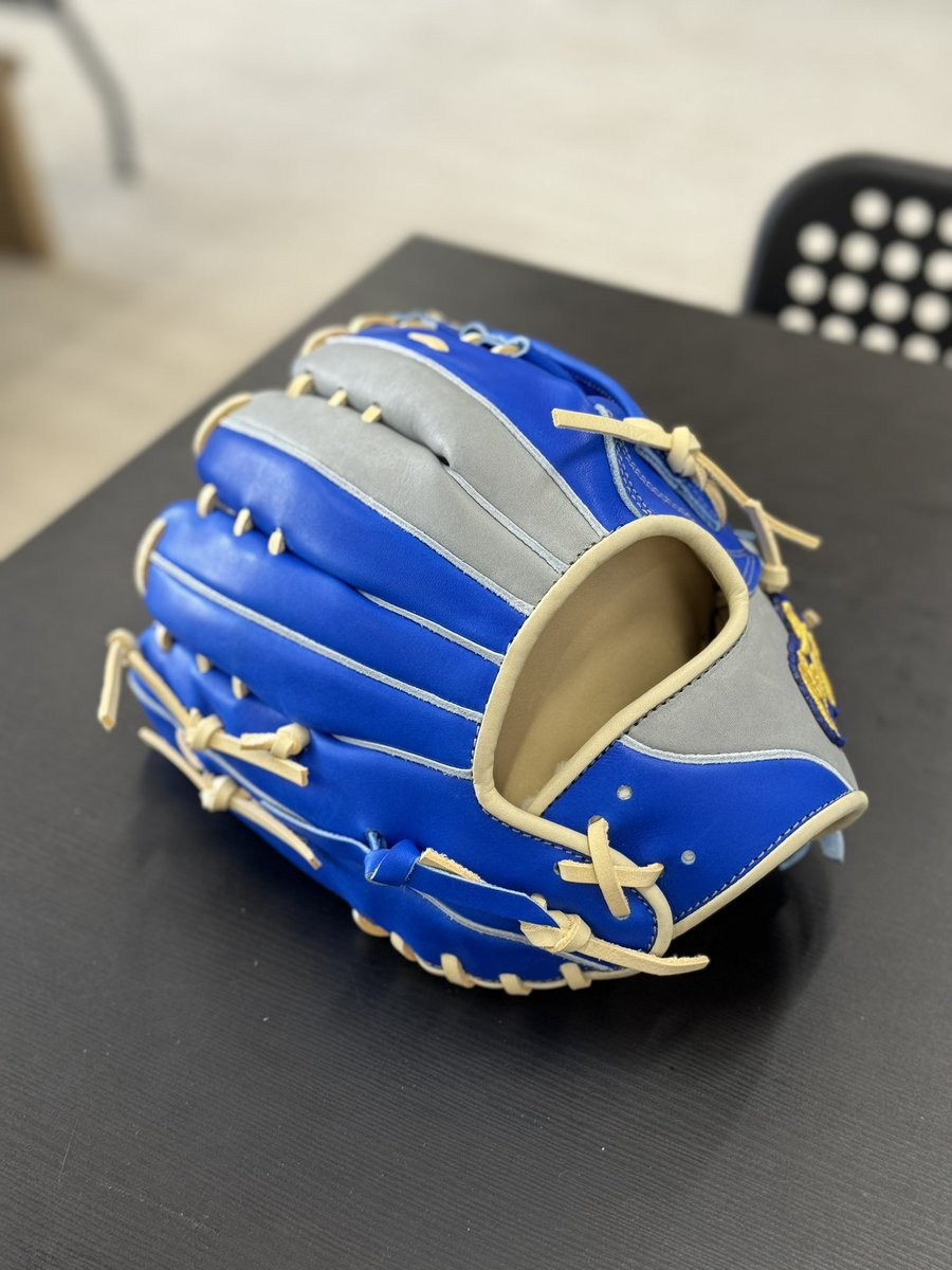 GloveRebirth's tweet photo. こちらは近日リリース予定の軟式オーダー。
中々いい感じです。
軟式ユーザーの皆様、発表をお待ち下さい😃

♯軟式 ♯オーダー ♯本店のみ ♯マーゴ ♯mago ♯公式LINE登録下さい https://t.co/C918m6ZOaP