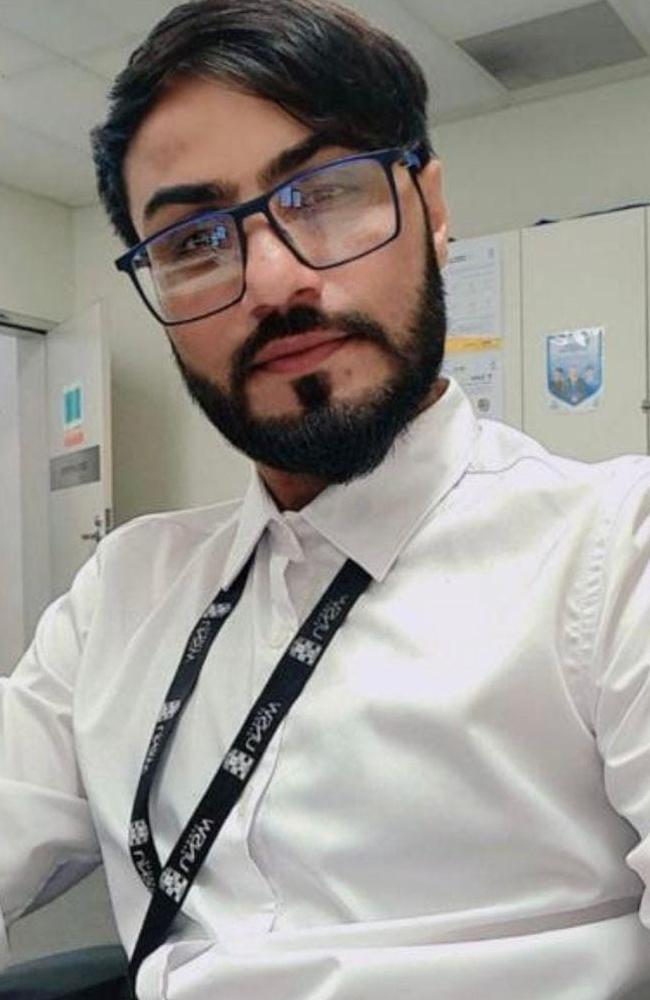 The only male victim to be killed in the horrific stabbing attack at Westfield Bondi Junction #Sydney has been identified as Faraz Tahir. - A Pakistani Ahmadi. Mr Tahir, a security guard at the busy shopping centre, moved to Australia last year through a United Nations High…