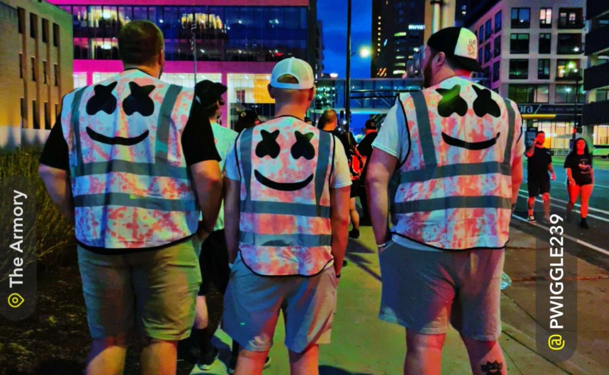 yougottaWIGGle's tweet photo. @marshmello @svddendeath https://t.co/uJzEGukyNv