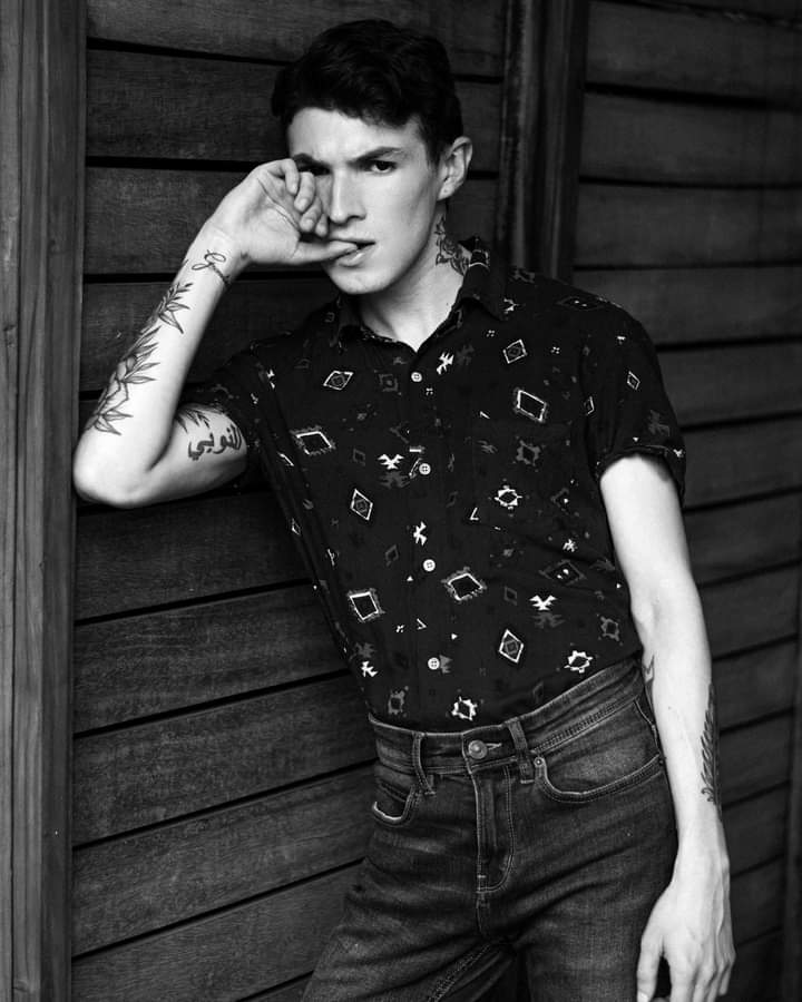 revistaSandro's tweet photo. 🖤IN BLACK | Revista SANDRO 🖤

Modelo: Gabriel Molano  
Fotógrafos: @ fidelchung @ joseveiraphoto AH The Photography 
.
.
#photographer  #modelo #portrait #modahombre #hombres #man #photo #fashion #male #Portrait  @acareimon https://t.co/dC1U8XFadH https://t.co/sDbn3bTSpg