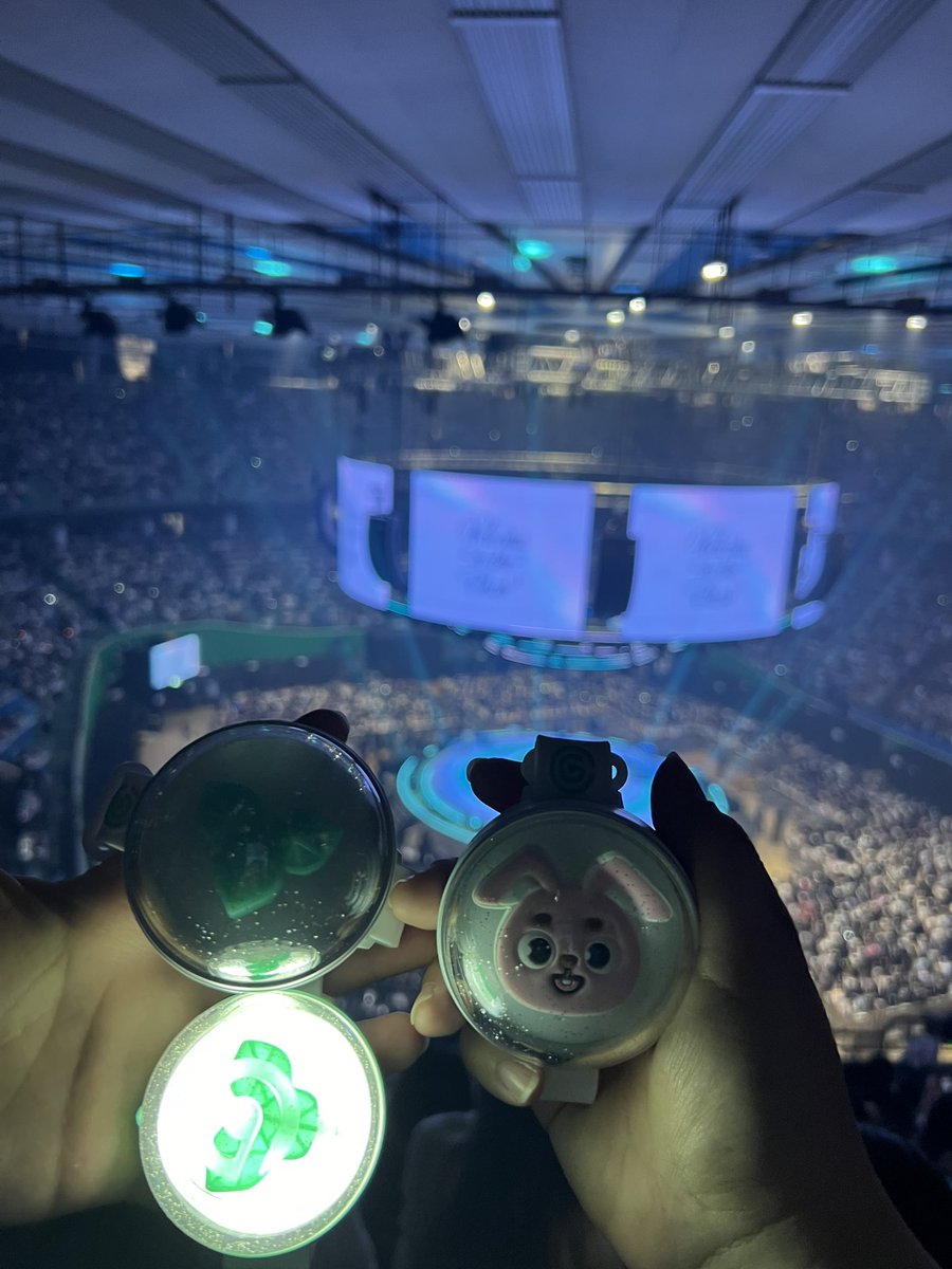 오늘은 좌석이애🩷🩵🥹