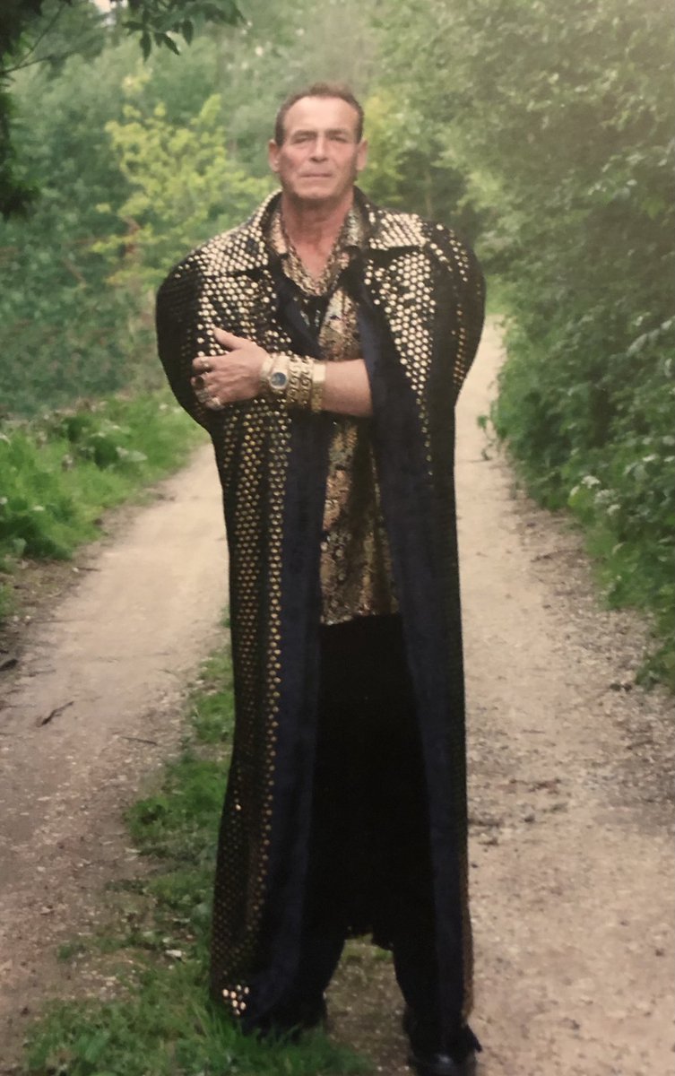 Just been reminded of my first cloak! 👑