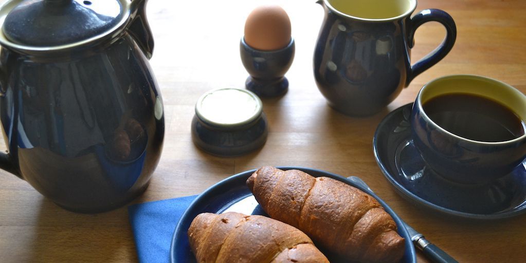 Croissants, coffee & a boiled egg. Just the way to start #Sunday.

#Vintage Denby Cottage Blue. bit.ly/1UEMhfI 

#Sundaymorning #vintagechina #Sundayfunday