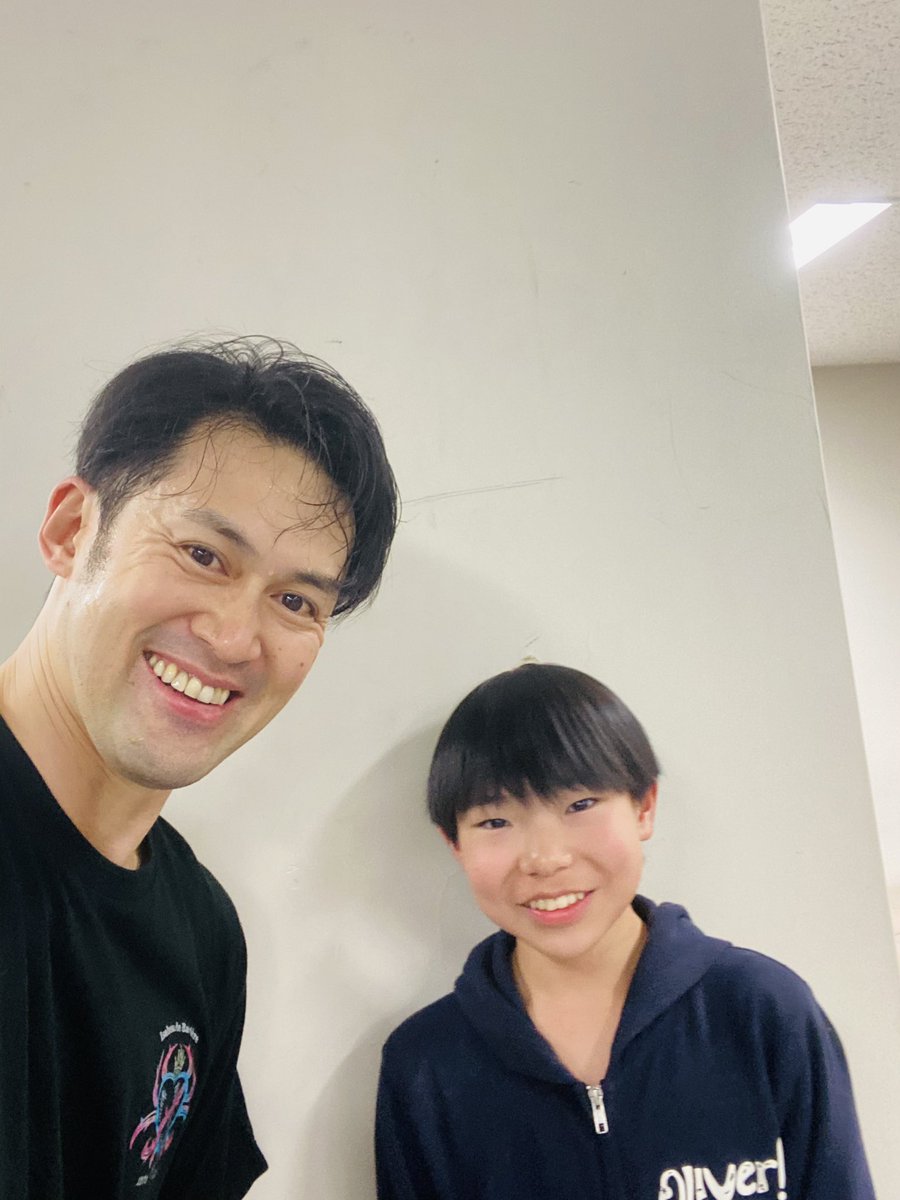 PINKDOKURO2020's tweet photo. 本日のミュージカル　#王様と私
チェラロンコン王子役は前田武蔵くん
ルイス役は田中誠人くんでした。朝から稽古場での歌稽古を聴いてウルっと。武蔵君とは2年前に『夏の夜の夢』でご一緒してて当時からオーラが凄かったけどめちゃくちゃ素晴らしい俳優に成長してて感激！誠人くんも芝居も歌も最高！！ https://t.co/FVHXDXGimc