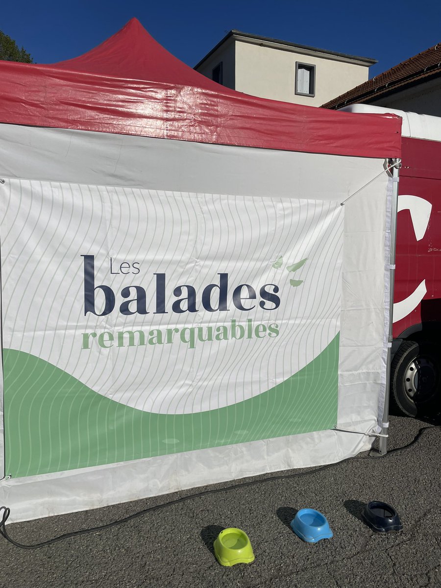 mut_smart's tweet photo. Ballade remarquable🚶🏻‍♀️‍➡️🚶🏾‍➡️🚶🏼‍♂️‍➡️ par un dimanche ensoleillé avec @lamontagne_fr et @DesTulipes et un accueil au top à Pontaumur! https://t.co/hW5MTWPcs6