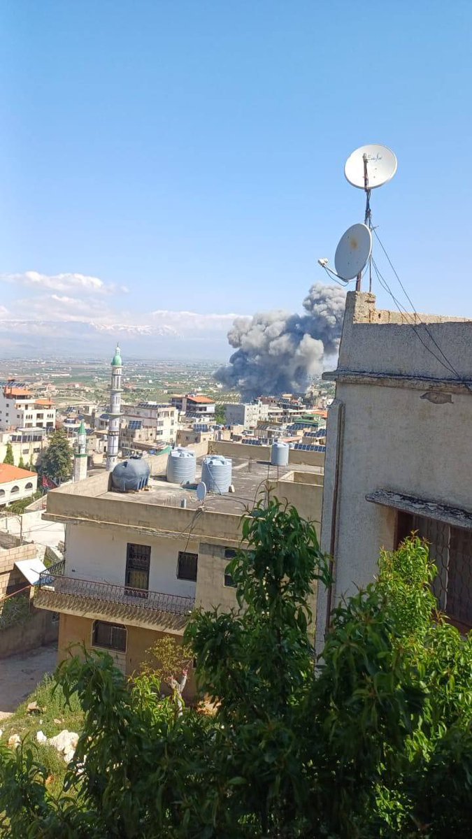 jpsin1's tweet photo. An IDF airstrike in iran base in  Lebanon now https://t.co/iMXlmoMp1e