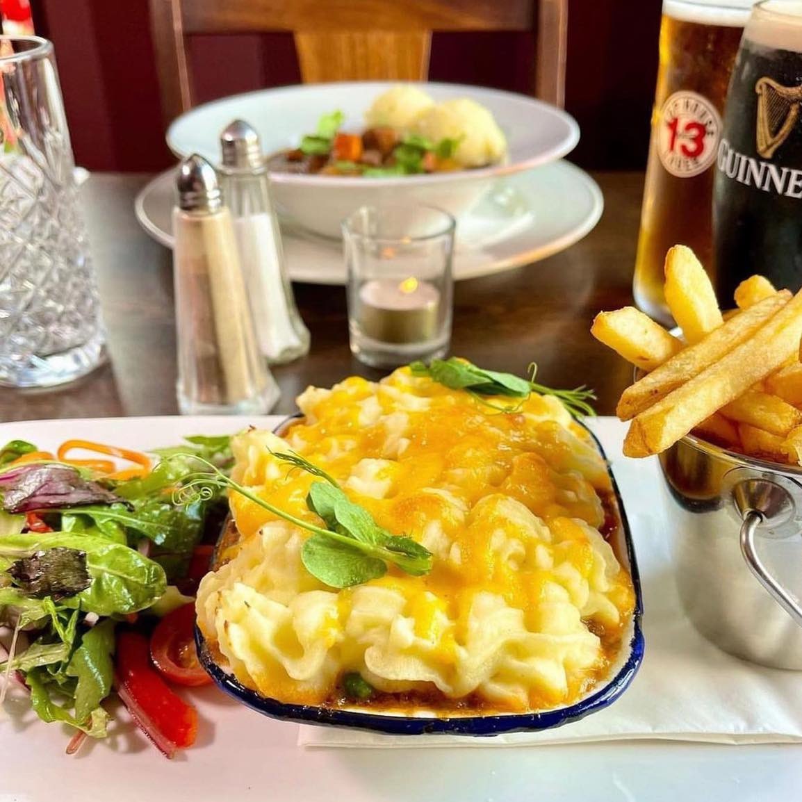Indulge in some hearty food, great drinks and live music here in The Norseman today ☘️

Open from 12pm - Live Music right through until closing

#thenorseman #pub #templebar #dublin #dublinpubs #sunday #alldaymenu #pints #livemusic