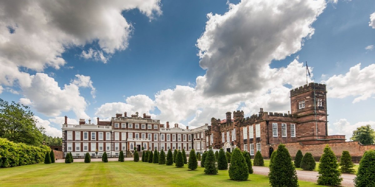 🌳Our Parks & Gardens team works hard to maintain our 2,500 acre estate. Let's give them a round of applause and drop a 💚 if these photos inspire you to tend to your garden! #NationalGardeningDay #EnglishGarden #GardenEnvy #Gardening #Gardenlovers