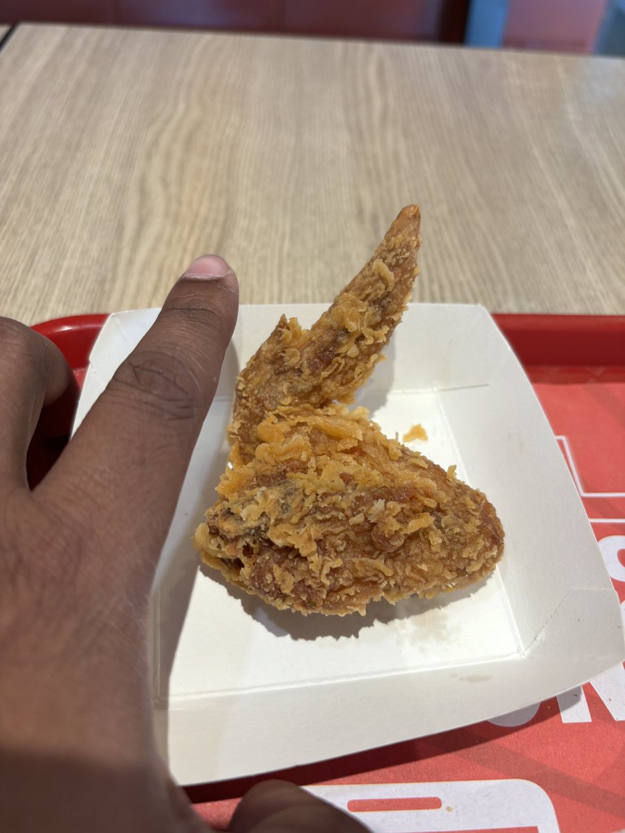 srrivatsan's tweet photo. @KFC_India Same, this is at kfc kondapur https://t.co/i3W4qoUvbk