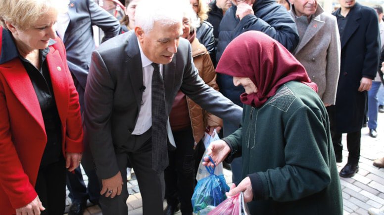 AKP’den CHP’ye geçen belediyelerde soygun düzeninin yeni adresi Bursa oldu❗️

Yeni Başkan Mustafa Bozbey açıkladı: 

“AKP’li yönetimin 6 aylık bütçeyi 3 ayda harcadığını söyleyerek “Bayramdan hemen sonra geniş kapsamlı inceleme başlatıyoruz”