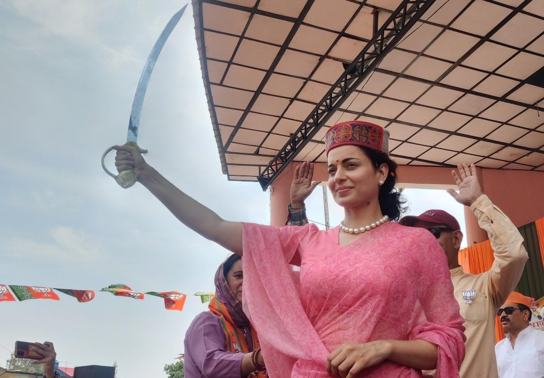 Looking Amazing 😍

#KanganaRanaut #LokSabaElection2024
#BeautyQueen 

@KanganaTeam