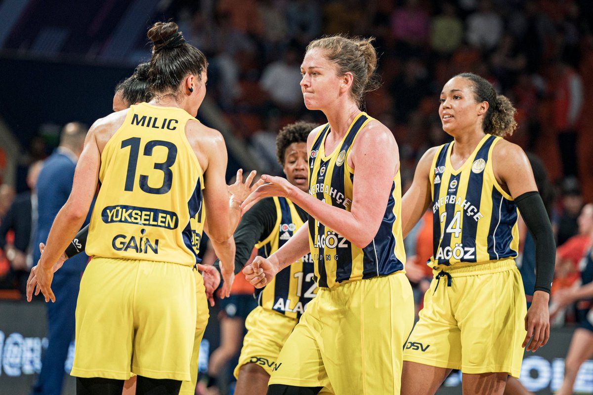 🇹🇷🇹🇷🇹🇷 FENERBAHÇE ŞAMPİYONLUK İÇİN SAHAYA ÇIKIYOR! Kadınlar EuroLeague Finali'nde temsilcimiz Fenerbahçe Alagöz Holding, bu akşam 19.00'da Fransız ekibi Villenueve ile karşı karşıya gelecek!