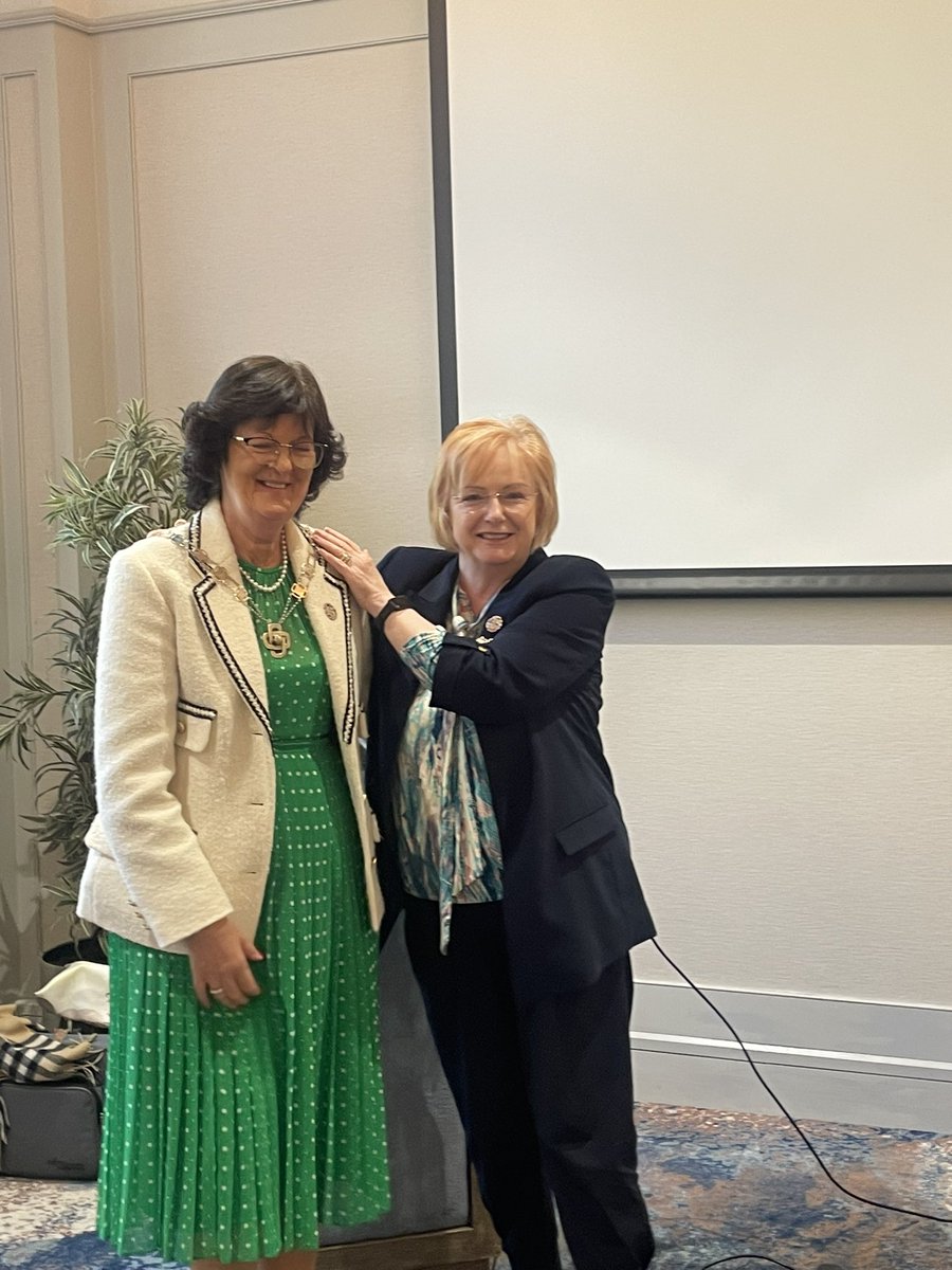 Louise Lally tweet media