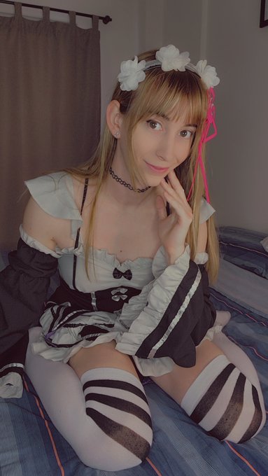 come on bro, fuck me once or twice it&rsquo;s not gay 😏 https://t.co/qslto2rdOj