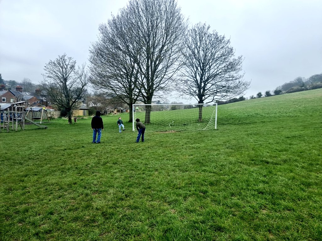 DimensteinJayne's tweet photo. Easter sunday - egg decorating, lyric/musical egg hunt and park fun and Lamb Shank dinner 😋 https://t.co/7f6lIYEnWX