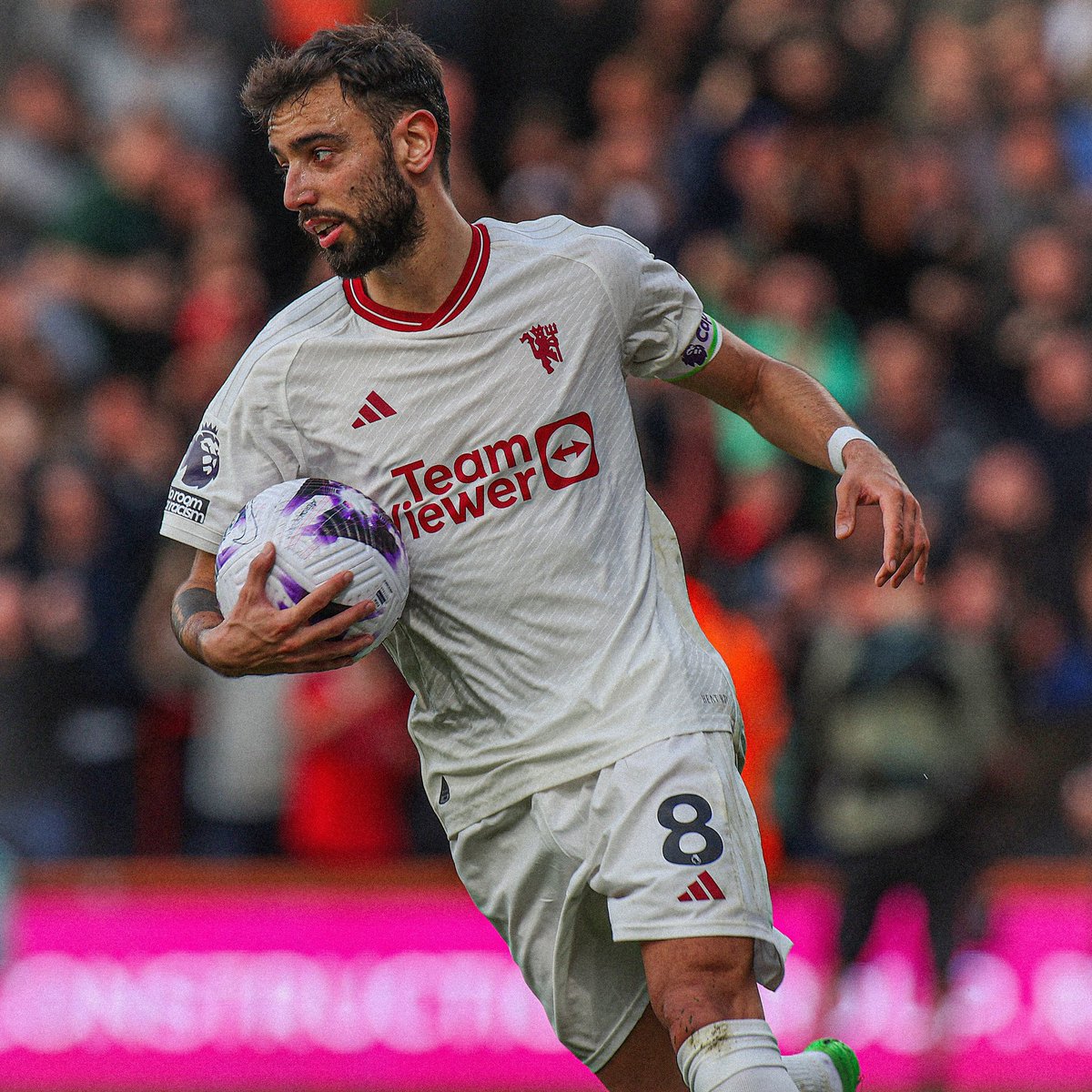 centregoals's tweet photo. 🚨🚨| Most G/A from a midfielder in the Premier League since Bruno Fernandes joined Manchester United:

91 - Bruno Fernandes 
85 - Kevin De Bruyne
72 - Phil Foden

Simply Magnificent… 🪄🇵🇹 https://t.co/7FLah2brJK
