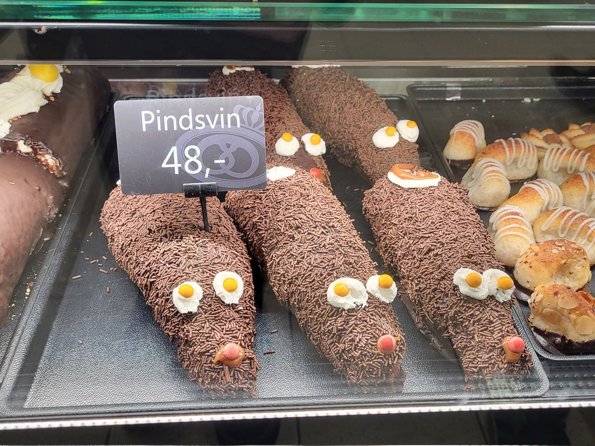 KiriLassen's tweet photo. Kunstnerisk frihed https://t.co/6rrLD8y5Ai